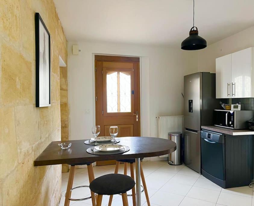 Holiday home Charmante Maison Girondine La Riviere (Gironde)